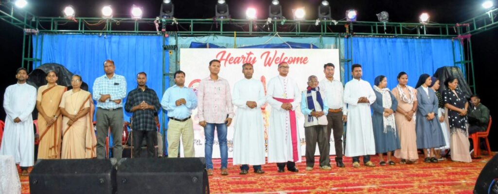 ଯୀଶୁଙ୍କ ଦୁଇଦିନିଆ ପୁନରୁତ୍ଥାନ ପର୍ବ ଉଦଯାପିତ : ବିଭିନ୍ନ ପ୍ରକାର ସାଂସ୍କୃତିକ କାର୍ଯ୍ୟକ୍ରମ ଆୟୋଜିତ
