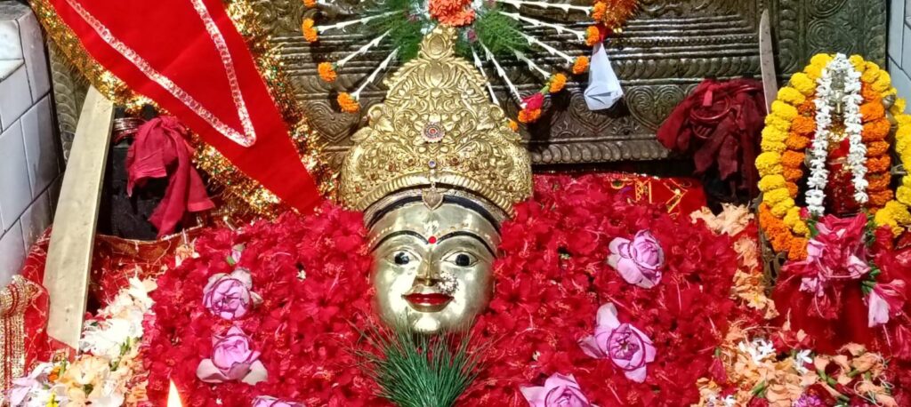 ମହାବିଷୁବ ସଂକ୍ରାନ୍ତି ଅବସରରେ ମନ୍ଦାର ମାଳିନୀ ବେଶରେ ଦର୍ଶନ ଦେଲେ ମା ‘ପାଟଖଣ୍ଡା