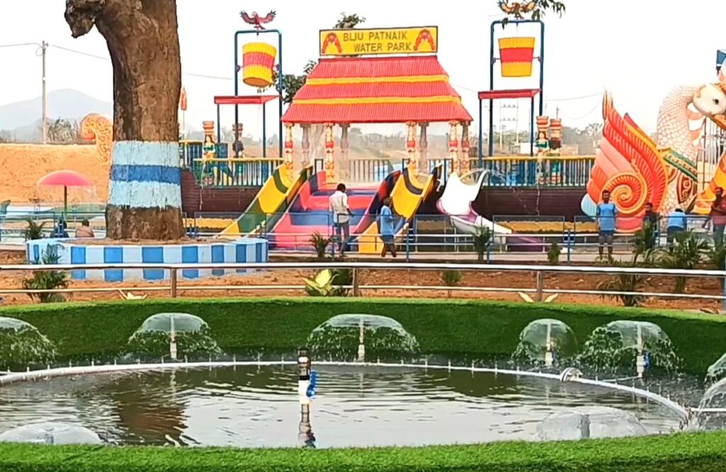 ପର୍ଯ୍ୟଟକଙ୍କ ପାଇଁ ଖୋଲିଲା ୱାଟରପାର୍କ
