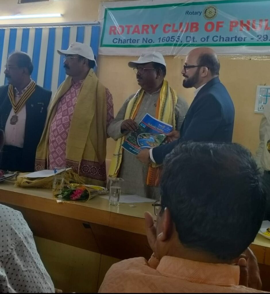 ଫୁଲବାଣୀ ରୋଟାରୀ କ୍ଲବ ପରିସରରେ ଚକ୍ଷୁ ପରୀକ୍ଷା କେନ୍ଦ୍ର ଉଦଘାଟିତ
