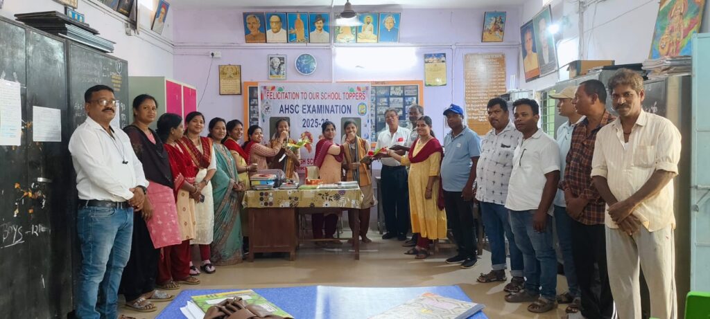 ମାଧବନ୍ଧ ଉତ୍କଳମଣି ହାଇସ୍କୁଲ ର ଶତ ପ୍ରତିଶତ ସଫଳତା ସ୍ମିତା ଗୌଡ଼ ବିଦ୍ୟାଳୟ ଟପ୍ପର