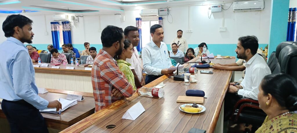 ପଦ୍ମପୁର ବ୍ଲକରେ ଯୁଗ୍ମ ଅଭିଯୋଗ ଶୁଣାଣୀ ଶିବିର ଅନୁଷ୍ଠିତ ।