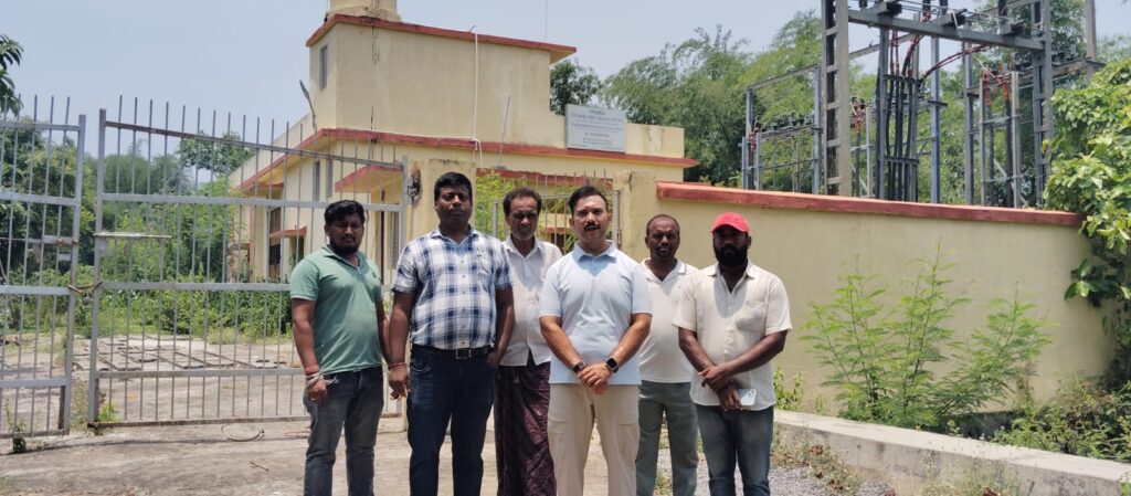 ୫କୋଟି ଟଙ୍କା ର ବିଦ୍ୟୁତ୍ ପ୍ରକଳ୍ପ ଖତ ଖାଉଥିବା,ଦେଖି ବିଧାୟକକଲେ ତାଗିଦ୍ କଲେ ।
