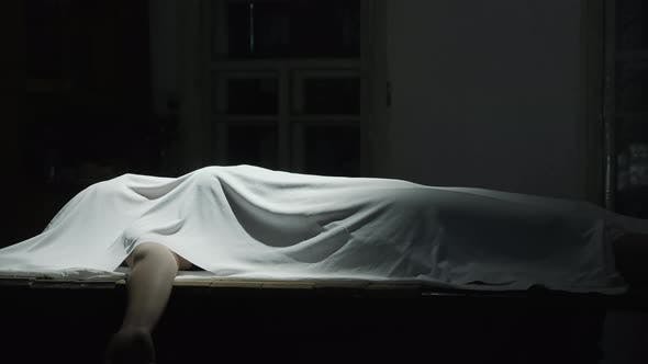 ଯୁବକର ଝୁଲନ୍ତା ମୃତ ଦେହ ଉଦ୍ଧାର