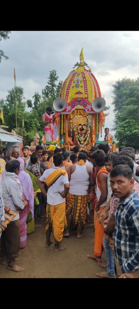 ୩୪ ବର୍ଷ ପରେ ଗଡିଲା ରଥ ; ପ୍ରଥମ ଥର ପାଇଁ ରଥରେ ବିଜେ କଲେ କାଳିଆ ସାଆନ୍ତ