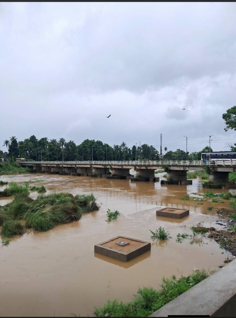 ଫୁଲୁଛି ବାହୁଦା ବାଘଲଟି ବନ୍ୟାଜଳ ଛାଡିଲେ ବିପଦ ବଢ଼ିପାରେ
