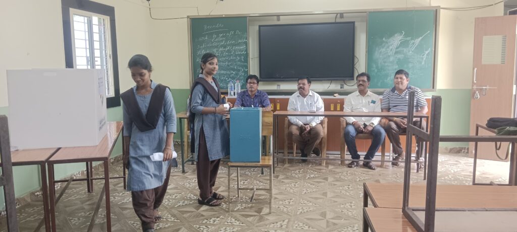 ବେଲଗୁଣ୍ଠା ମହାବିଦ୍ୟାଳୟ ଛାତ୍ର ସଂସଦ ନିର୍ବାଚନ: ଏଭିବିପିର ବାଜିମାତ;ସଭାପତି, ଉପସଭାପତି ଓ ଡ୍ରାମାଟିକ୍ ସମ୍ପାଦକ ନିର୍ଦ୍ୱନ୍ଦ୍ୱରେ ବିଜୟୀ