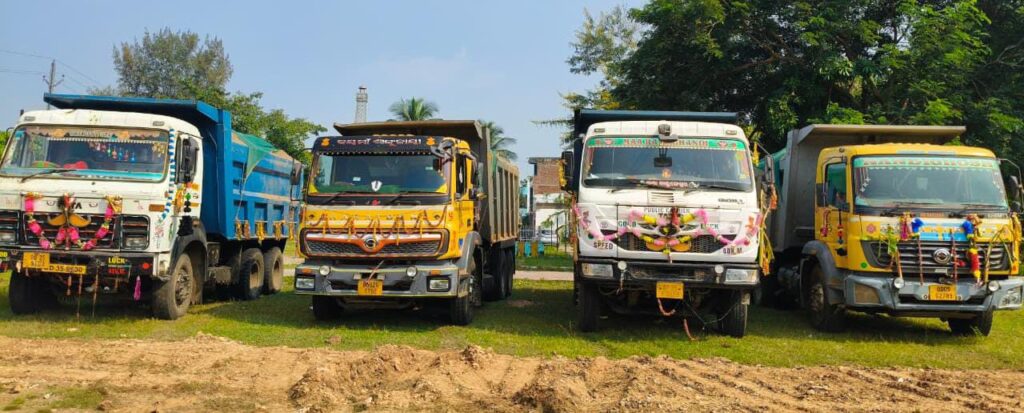 ସୁରମଣି ନଦୀ ବାଲିଘାଟରେ ପୁଲିସ ଚଢ଼ାଉ; ୧୧ ହାଇୱା ଜବତ, ୫ ଅଟକ